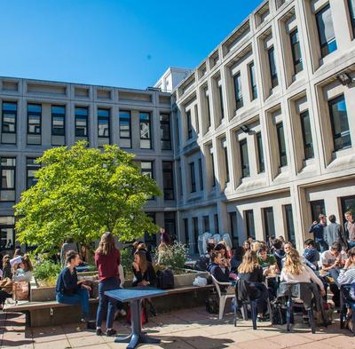 法国南特高等商业学院