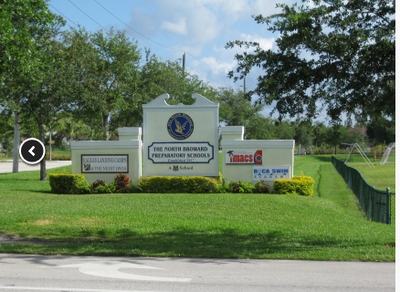 北布罗沃德私立中学